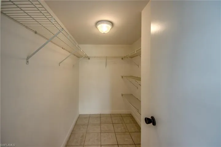 9261 Central Park Dr 106, Fort Myers, Florida 33919