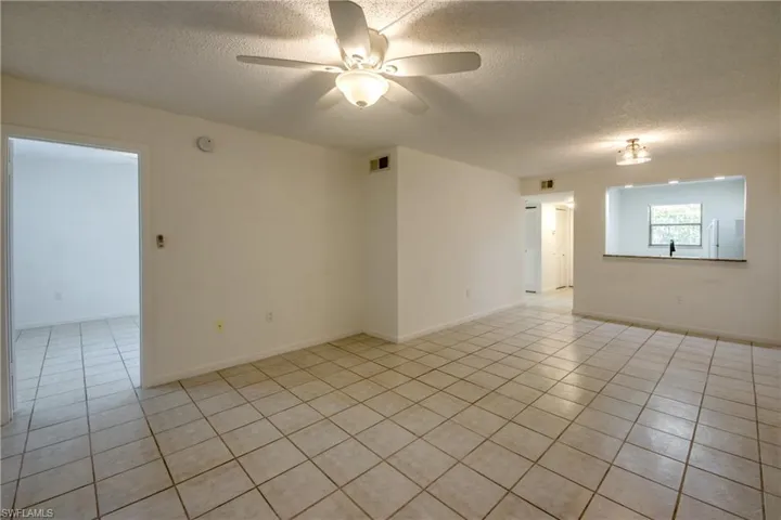 9261 Central Park Dr 106, Fort Myers, Florida 33919