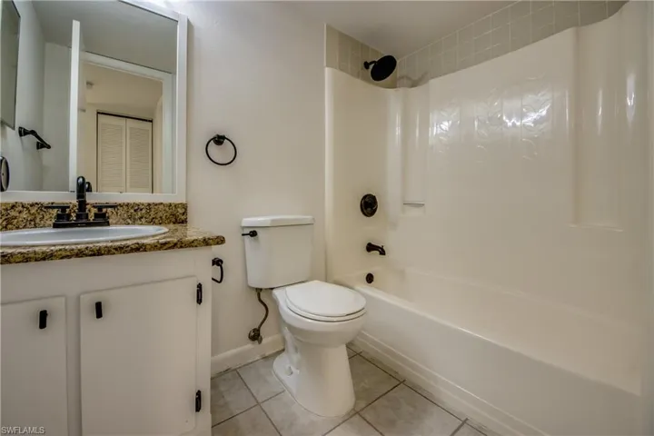 9261 Central Park Dr 106, Fort Myers, Florida 33919