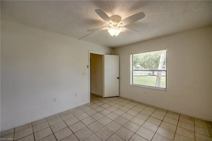 9261 Central Park Dr 106, Fort Myers, Florida 33919