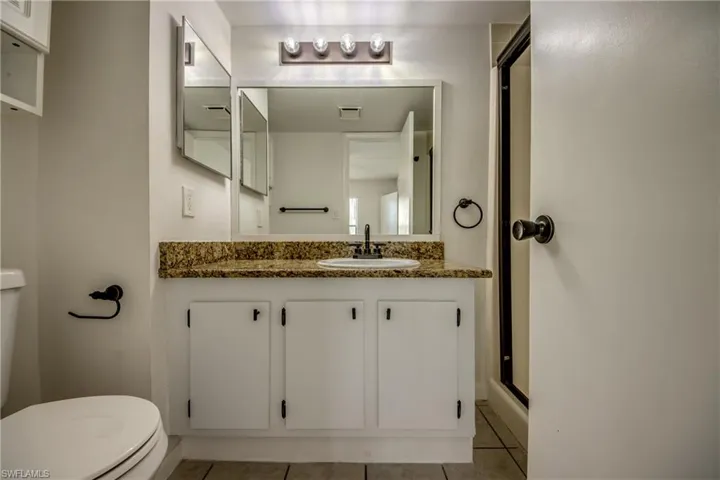 9261 Central Park Dr 106, Fort Myers, Florida 33919