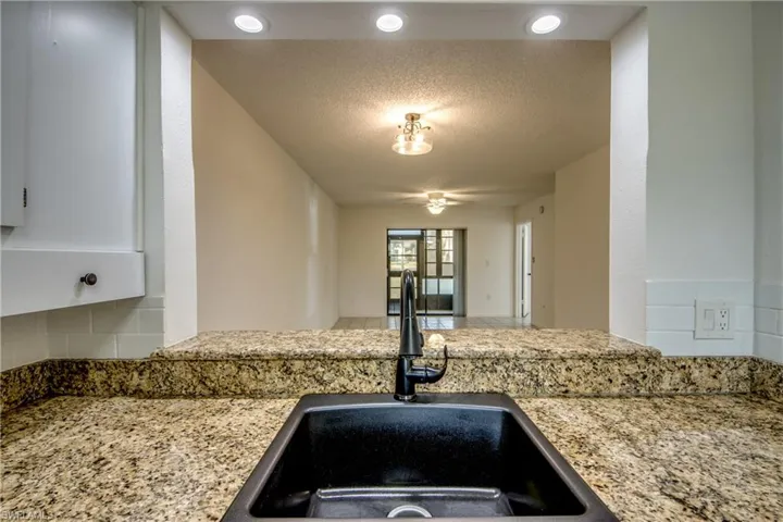 9261 Central Park Dr 106, Fort Myers, Florida 33919