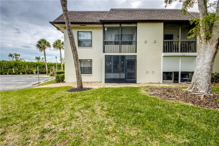 9261 Central Park Dr 106, Fort Myers, Florida 33919