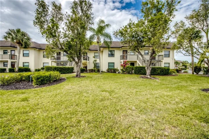 9261 Central Park Dr 106, Fort Myers, Florida 33919
