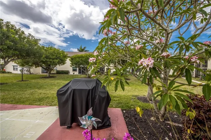 9261 Central Park Dr 106, Fort Myers, Florida 33919