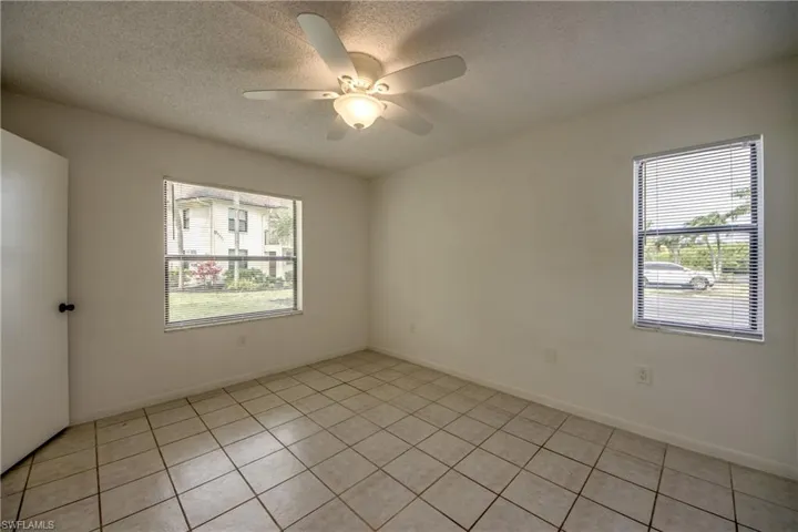 9261 Central Park Dr 106, Fort Myers, Florida 33919