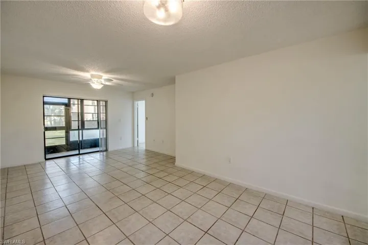 9261 Central Park Dr 106, Fort Myers, Florida 33919