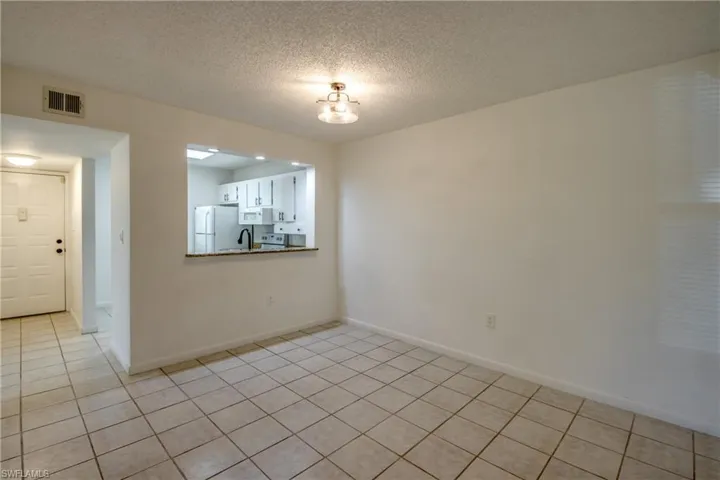9261 Central Park Dr 106, Fort Myers, Florida 33919