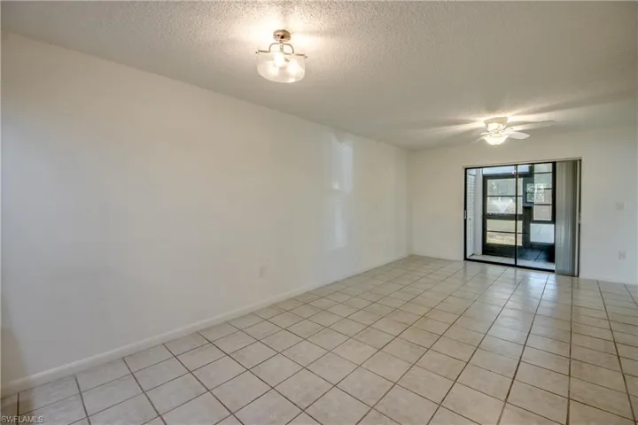9261 Central Park Dr 106, Fort Myers, Florida 33919