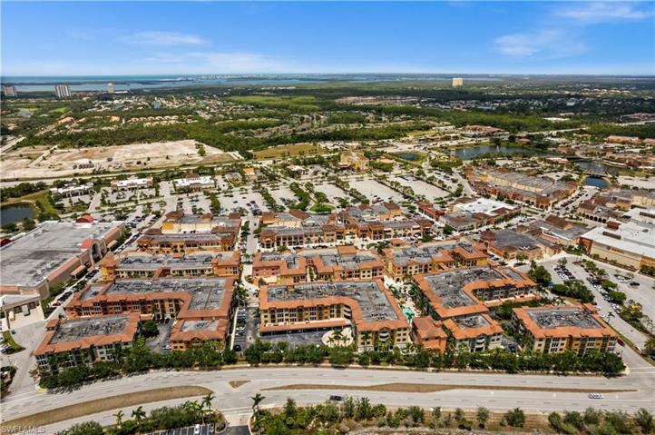 THE RESIDENCES AT COCONUT POINT