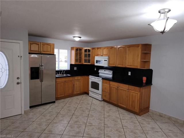 4132 / 4134 SW 7th  PL, Cape Coral, FL 33914