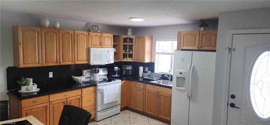 4132 / 4134 SW 7th  PL, Cape Coral, FL 33914