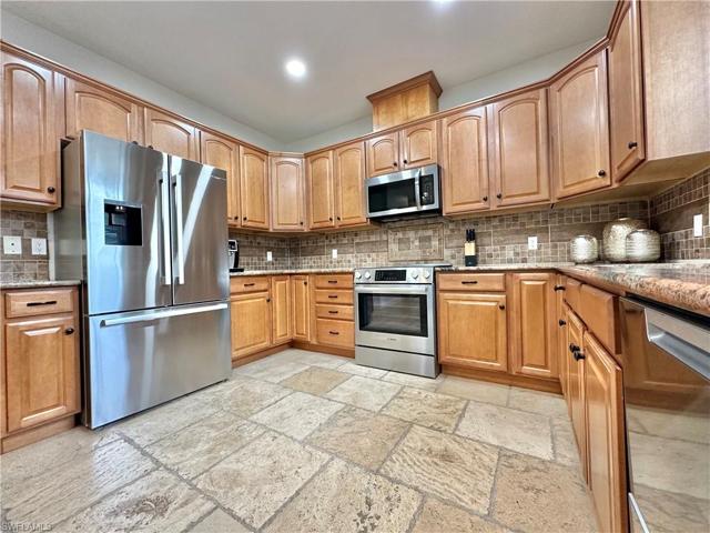 1025  Michigan  AVE, NAPLES, FL 34103