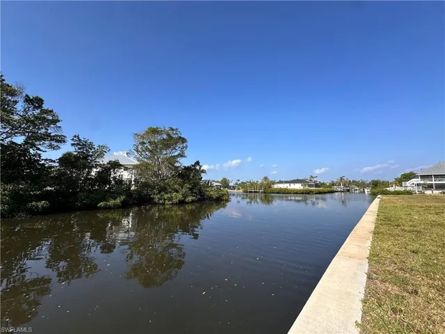 Looking West down the canal.