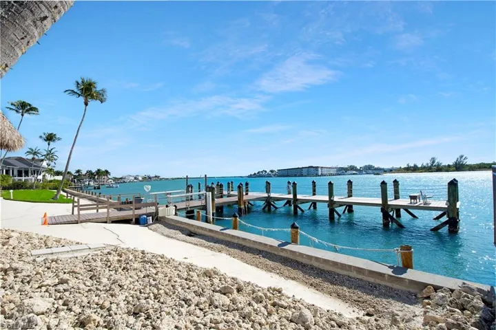 60 Pelican St W 505, Naples, Florida 34113