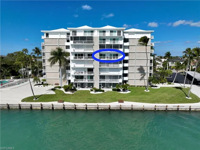 60 Pelican St W 505, Naples, Florida 34113