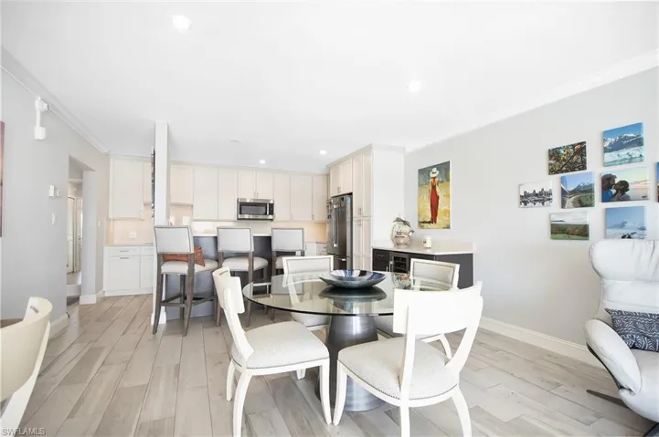 60 Pelican St W 505, Naples, Florida 34113