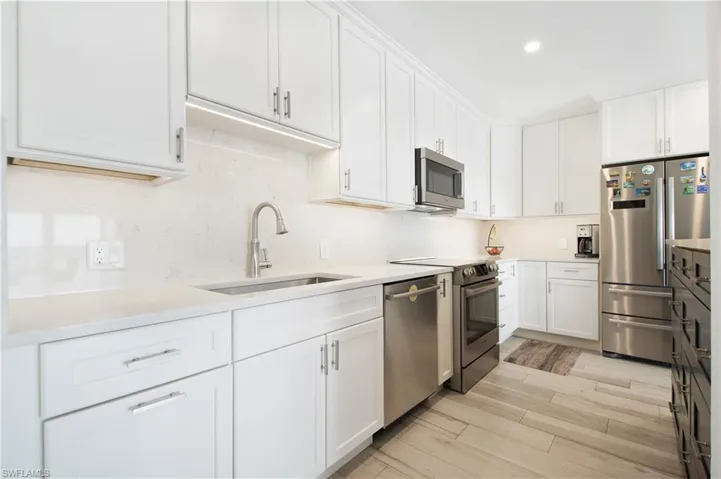 60 Pelican St W 505, Naples, Florida 34113