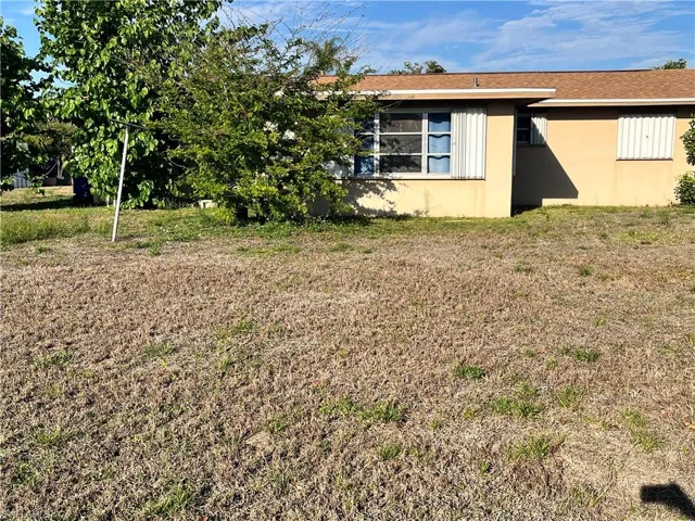 1515 Medford Pl, Lehigh Acres, Florida 33936