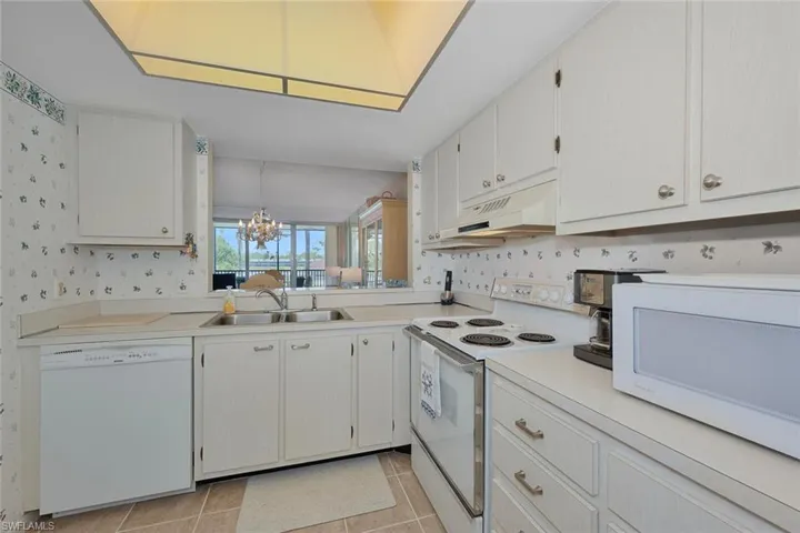 25804 Cockleshell Dr 216, Bonita Springs, Florida 34135