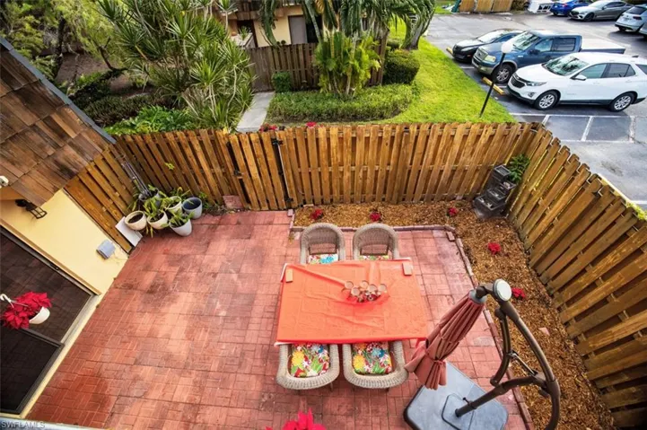 COURTYARD VIEW