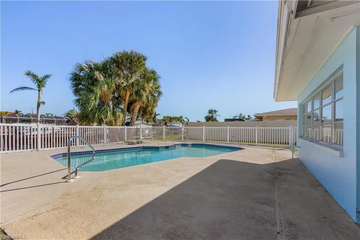 5305 Cocoa Ct, Cape Coral, Florida 33904