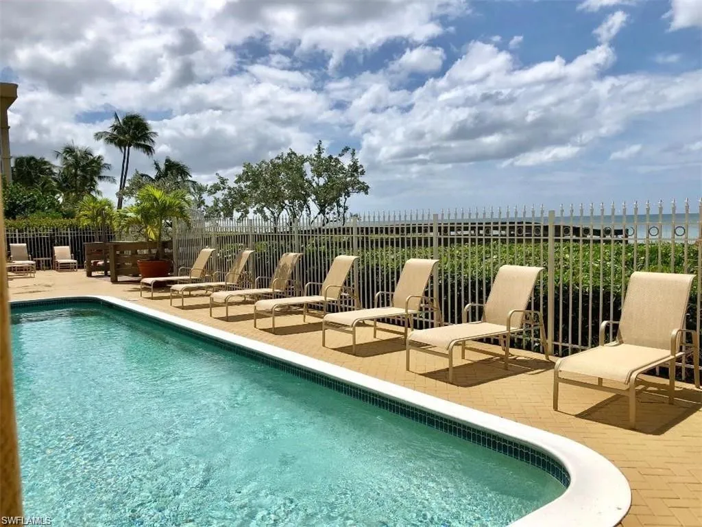 9577 Gulf Shore DR, Naples, FL 34108,224082441