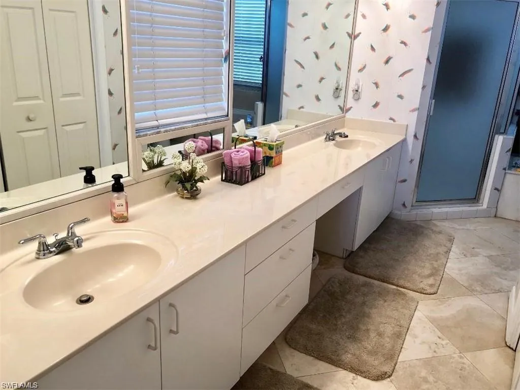 9577 Gulf Shore DR, Naples, FL 34108,224082441