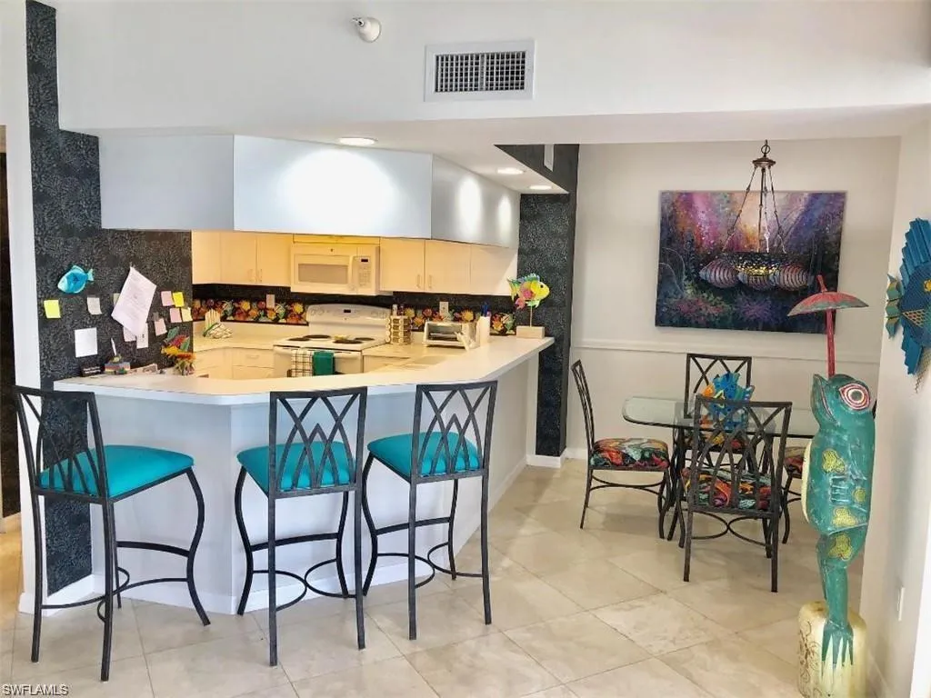 9577 Gulf Shore DR, Naples, FL 34108,224082441