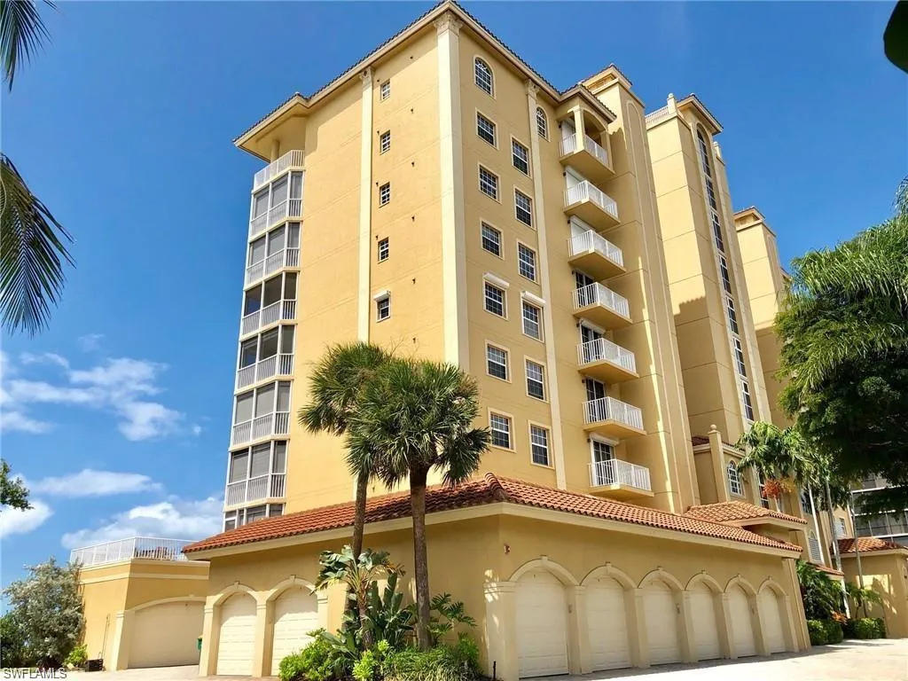 9577 Gulf Shore DR, Naples, FL 34108,224082441