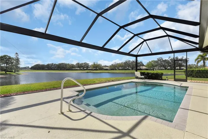 Spacious Pool Deck
