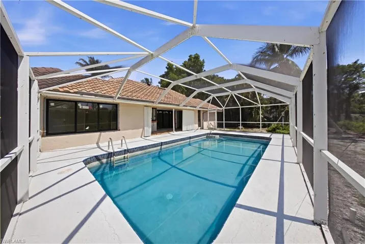 1323 Par View Dr, Sanibel, Florida 33957