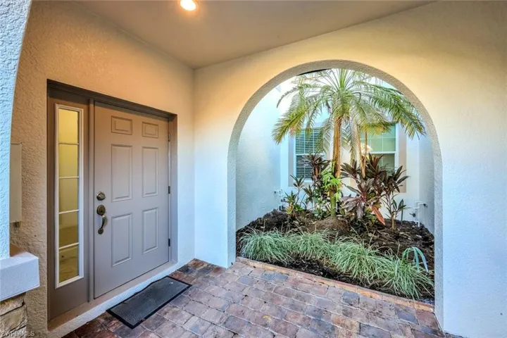9537  Ironstone  TER, Naples, FL 34120