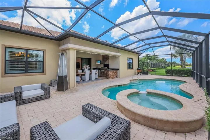9403 Surfbird Ct, Naples, Florida 34120
