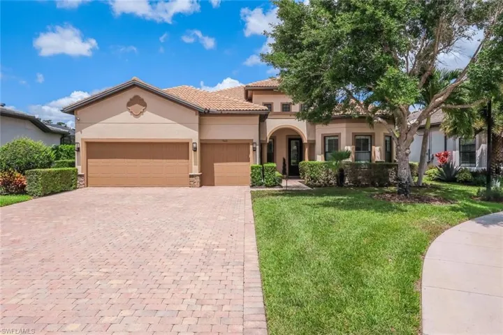 9403 Surfbird Ct, Naples, Florida 34120