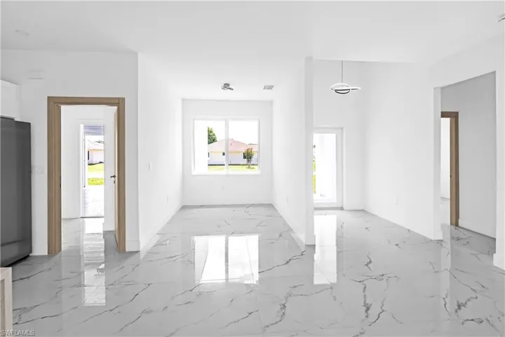 718 Robert Ave, Lehigh Acres, Florida 33936