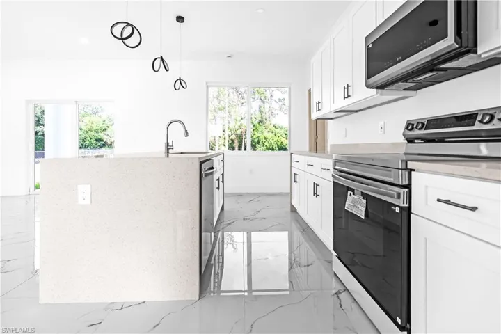 718 Robert Ave, Lehigh Acres, Florida 33936