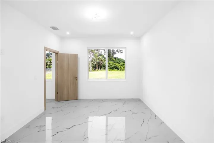 718 Robert Ave, Lehigh Acres, Florida 33936