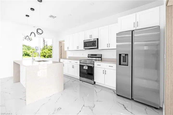 718 Robert Ave, Lehigh Acres, Florida 33936