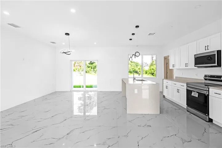 718 Robert Ave, Lehigh Acres, Florida 33936
