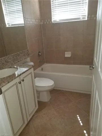 11253 Sparkleberry Dr, Fort Myers, Florida 33913