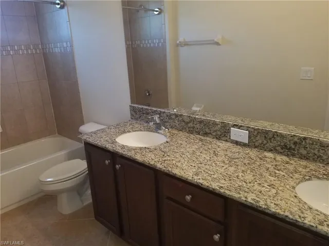 11253 Sparkleberry Dr, Fort Myers, Florida 33913