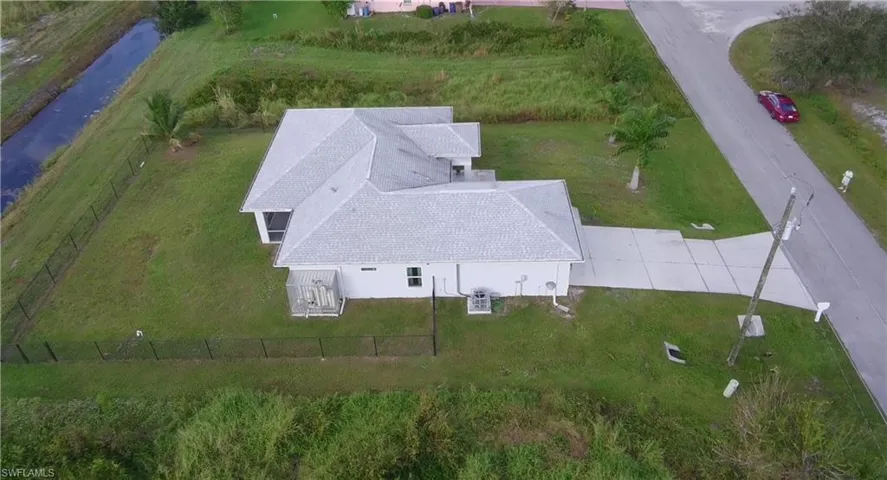 612  Kingsbury E ST, Lehigh Acres, FL 33974