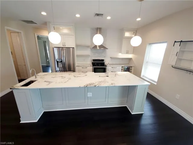 612  Kingsbury E ST, Lehigh Acres, FL 33974