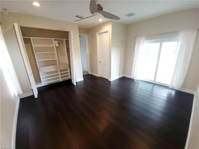 612  Kingsbury E ST, Lehigh Acres, FL 33974