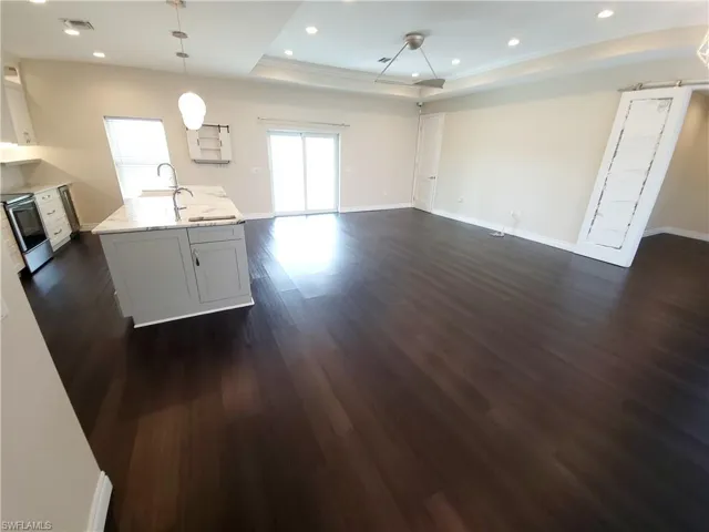 612  Kingsbury E ST, Lehigh Acres, FL 33974