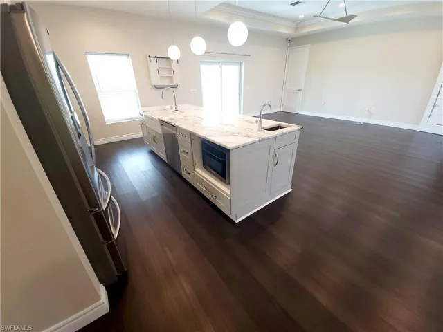 612  Kingsbury E ST, Lehigh Acres, FL 33974