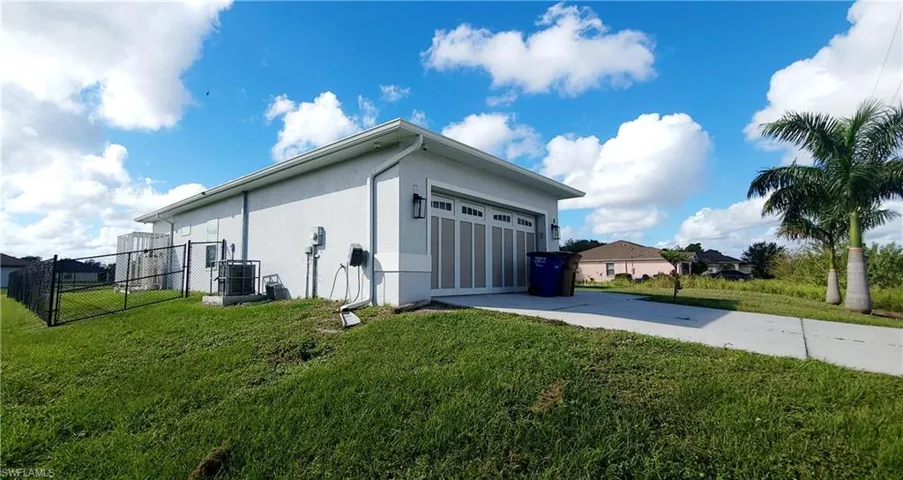 612  Kingsbury E ST, Lehigh Acres, FL 33974
