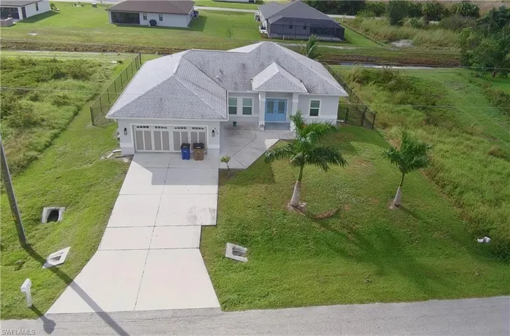 612  Kingsbury E ST, Lehigh Acres, FL 33974