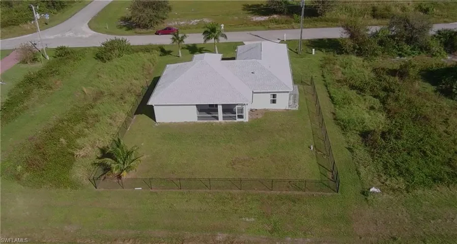 612  Kingsbury E ST, Lehigh Acres, FL 33974
